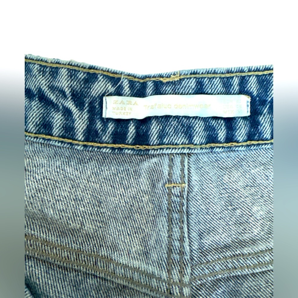 Zara Trafaluc denimwear, Cheetah Side Striped Distressed Jean Shorts Size 8 - Picture 4 of 4